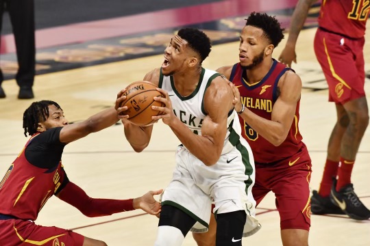 Lamar Stevens defending Giannis Antetokounmpo